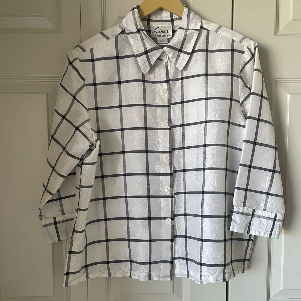 Linea Louis Dell'Olio | 100% Silk White & Black Windowpane Blouse. Size Large